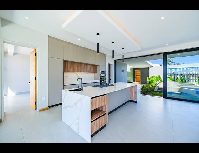 4 BEDROOM HOUSE FOR SALE IN ZULULAMI LUXURY COASTAL ESTATE